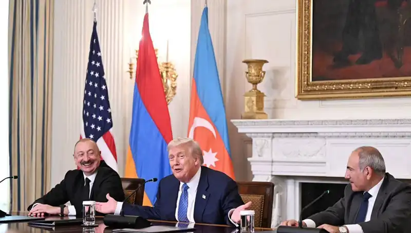 Aliyev'den Ermenistan'a Anayasa Çağrısı: Zaman Kaybı Yok!