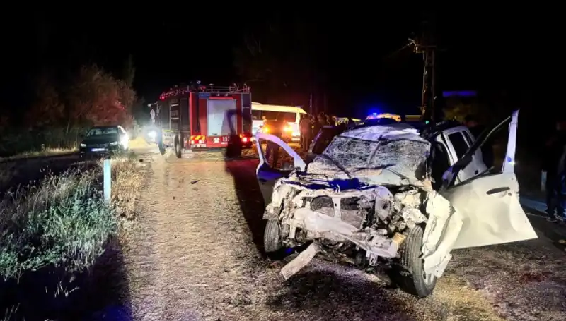 Traktör ve Cipe Çarpışma: 5 Yaralı, Kazanın Ayrıntıları Şok Edici