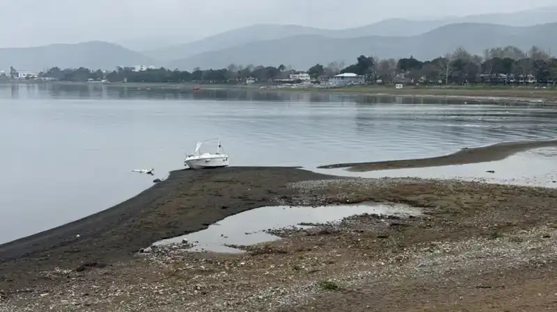 İznik Gölü'nde Kuraklık Sorunu: Yağmurlar Yetersiz mi Kalıyor?