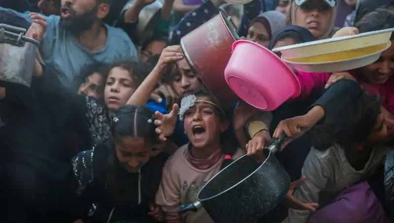 Gazze'de Açlık Krizi Başladı: Un Stokları Tükendi, Halk Tehlikede!