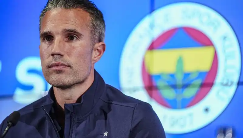 Fenerbahçe'nin Geleceği ve Robin van Persie'nin Çarpıcı Açıklaması
