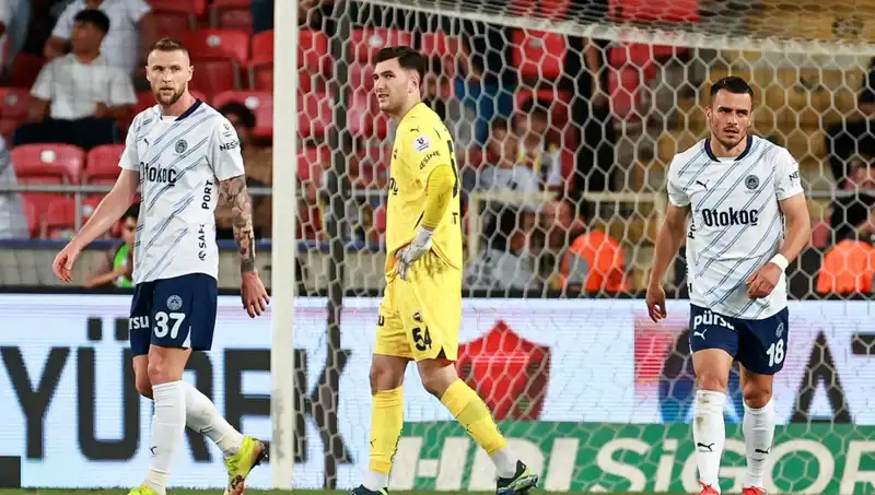 Fenerbahçe'nin Karşılaştığı Şok Edici Yenilgi: Futbol Tarihinde Unutulmaz Bir An!