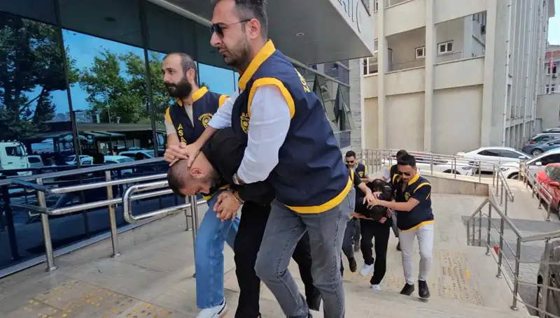 FETÖ İddialarıyla Milyonluk Vurgun: Gerçekler Ortaya Çıkıyor