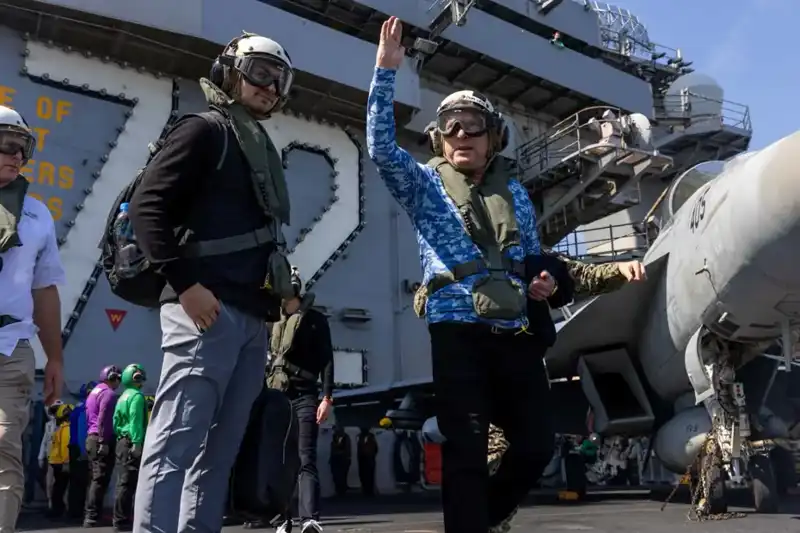 ABD Umman Ekibi, Müzakere Masasından Savaş Gemisine Geçti!