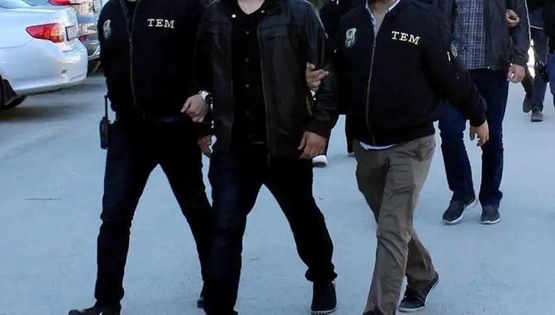 İstanbul'da Terör Operasyonu: Güvenlik Güçlerinden 14 Gözaltı Hamlesi