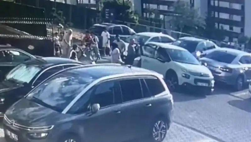 Eşi ve Yakınlarını Araba ile Ezdi: Korkunç Olayın Ardındaki Gerçekler