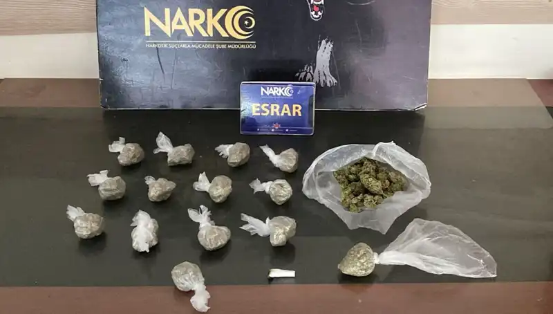 Kamyonetteki Sır: 100 Gram Esrar ve Yasak Yolculuk