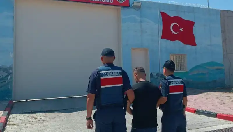 Afyon'da Polisiye Operasyon: 9 Aranan Şahıs Ele Geçirildi