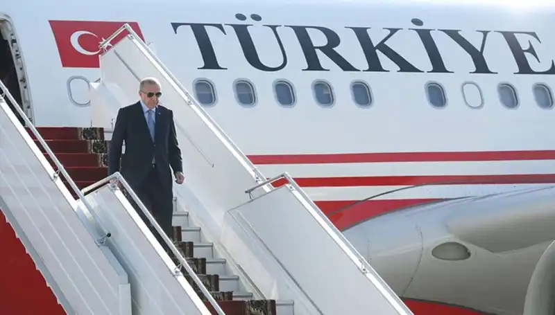 Cumhurbaşkanı Erdoğan, İtalya'daki Zirveyi Tamamlayıp Yurda Döndü