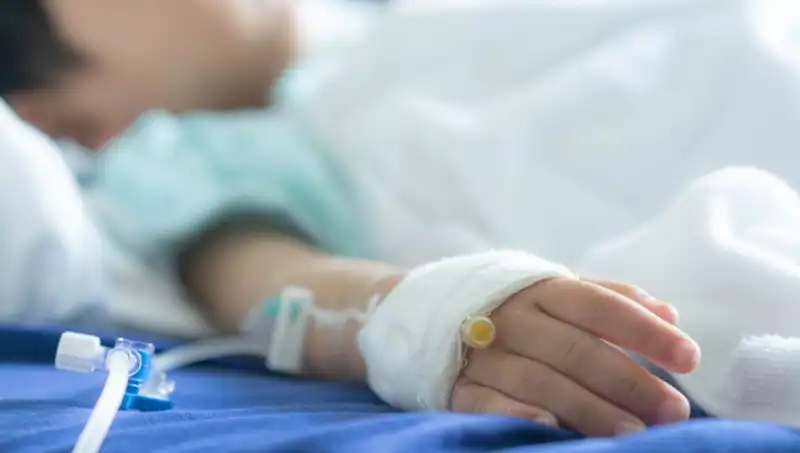 7 Yaşındaki Çocuğun Tehlikeli Mıknatıs Oyunuyla Hayatı Tehlikeye Girdi