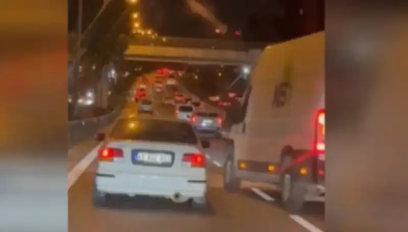 Tuzla'da Makas Terörü: Kaza Sonrası Kaçan Sürücü Tutuklandı