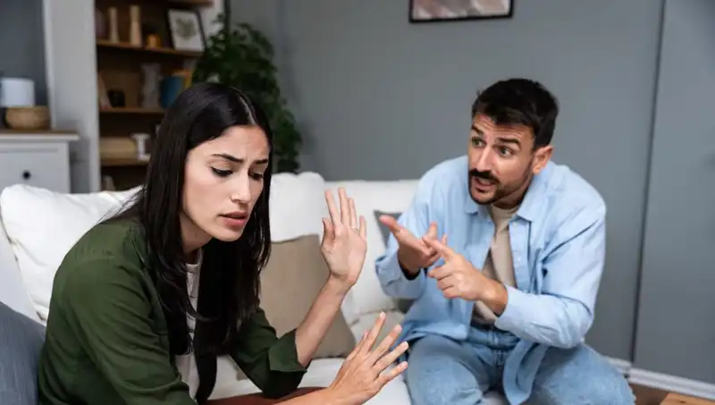 Evliliğinizi Bitirebilecek 4 Yıkıcı Davranış: Farkında Mısınız?