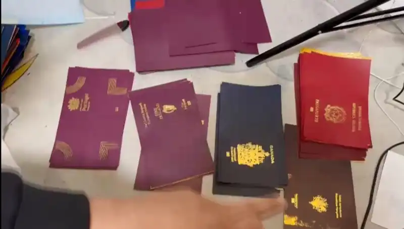 Sahte Pasaport ve Vize Çetelerine Büyük Operasyon: Gerçekler Ortaya Çıktı