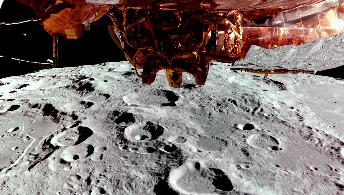 Firefly Aerospace, Ay'ın Bilinmeyen Yüzünü İlk Kez Görüntüledi!