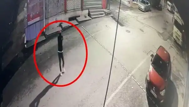 Kıraathaneye Açık Ateş: Silahlı Saldırganın Kaçışı Şaşkınlık Yarattı