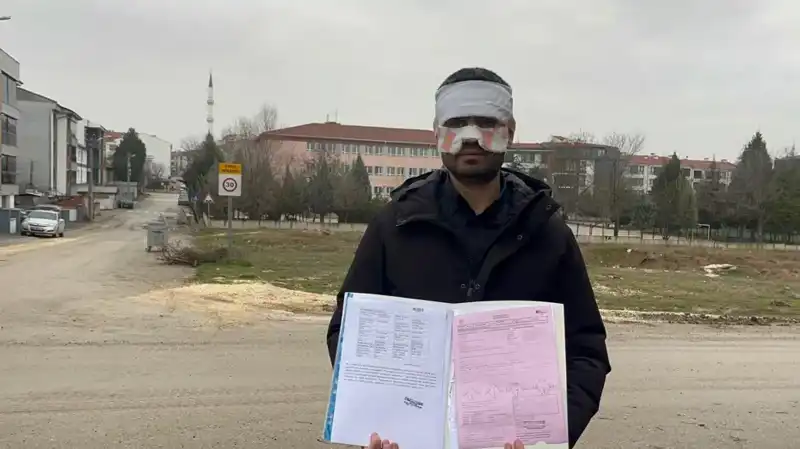 Öğretmenler Arasındaki Tartışma: Sıcak Çay Fırlatmak Neyin Nesi?