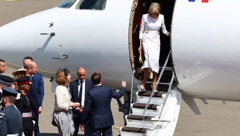 Macron Çiftinde Şok Eden Kriz: Eşi Görmezden Geldi mi?