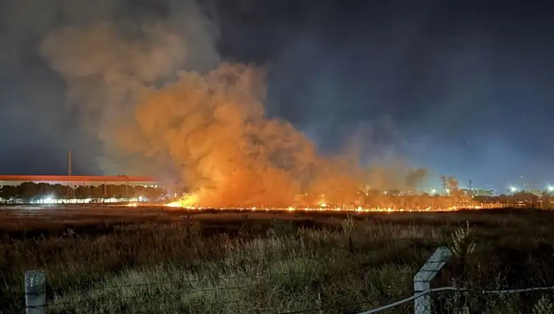 İzmir Gece Yarısı Yangınla Alarm Verdi: Paniğe Neden Olan Olayın Ayrıntıları