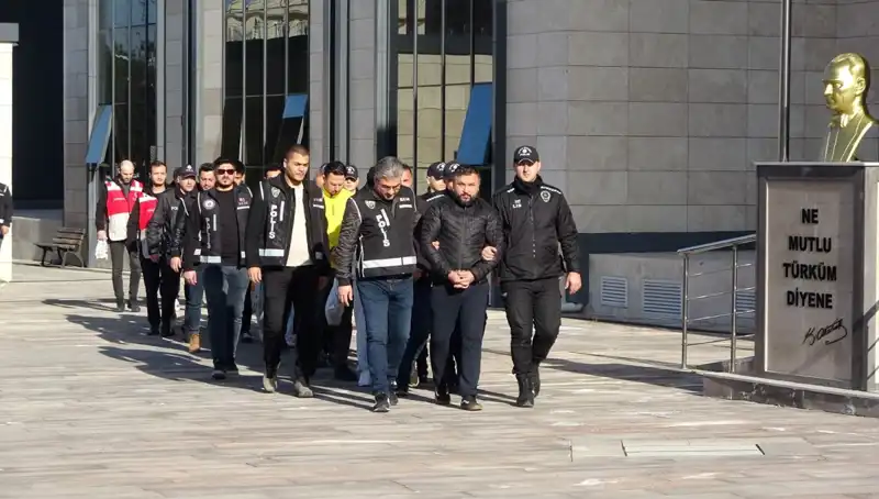 Balyozla Kavgaya Karışan Şüpheliler Serbest Bırakıldı, Olay Ne Kadar Ciddiydi?