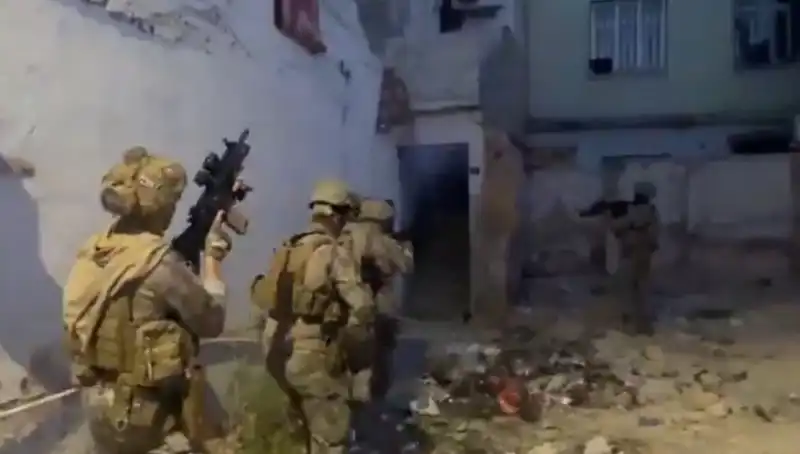 75 İlde Eş Zamanlı Uyuşturucu Operasyonu: 2 Bin 311 Gözaltı