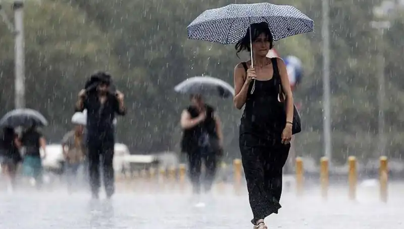 İstanbul ve Ankara'ya Sağanak Yağış Uyarısı: 25 İlde Etkili Olacak