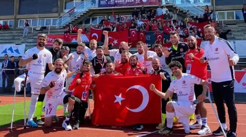 Ampute Futbol Takımımız: Şampiyonluktan Şampiyonluğa Koşarak Engel Tanımıyor