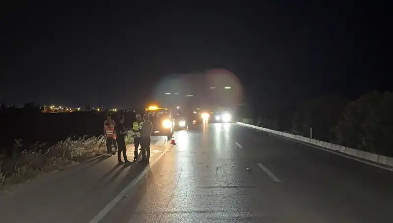 Adana'da Üç Araçlı Zincirleme Trafik Kazası: Yaralılar ve Sebepler
