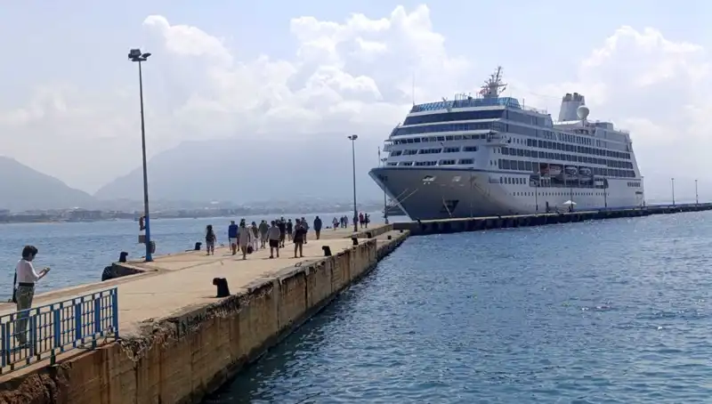 Alanya'ya Gelen ABD'li Turistlerle Süregelen Turizm Canlanıyor