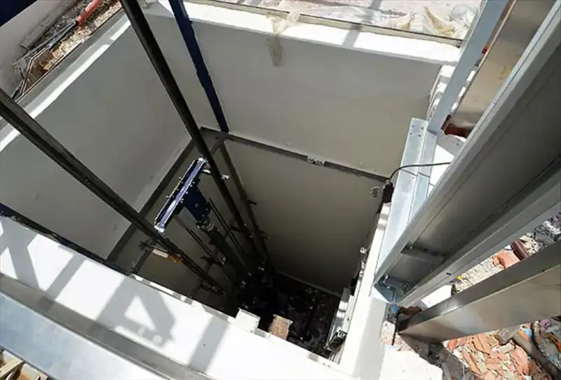 İstanbul'da Trajik Asansör Faciası: Bir Kişi Hayatını Kaybetti