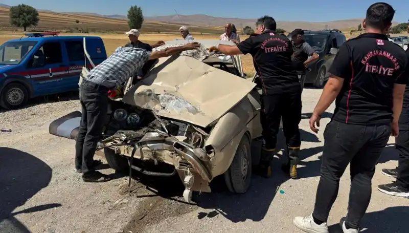 Kahramanmaraş’ta Kamyonet ile Otomobil Çarpıştı: Kazada Yaralılar Var