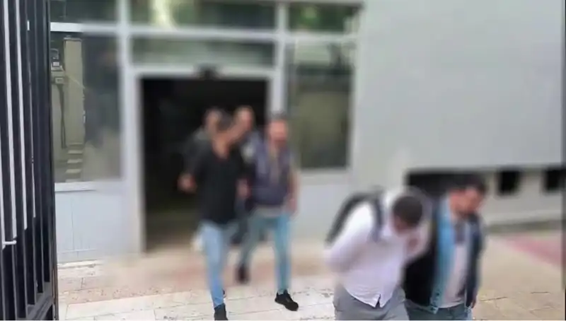 Sahte Yatırım İlanlarıyla Milyonluk Vurgun: Gözaltına Alınanlar Kim?