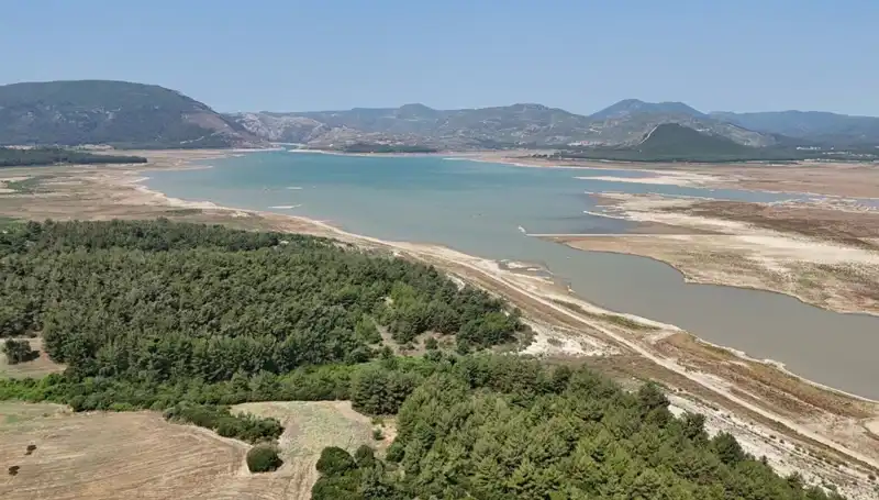 İzmir'de Tehlike Çanları: Suç Oranlarında Şok Edici Düşüş!