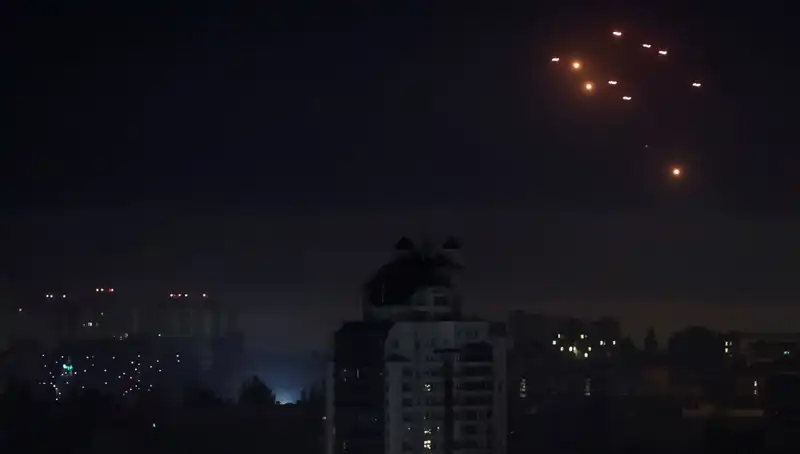 Rusya'dan Kiev'e Şiddetli Hava Saldırısı: Sumi'de 11 Köy Tahliye Ediliyor