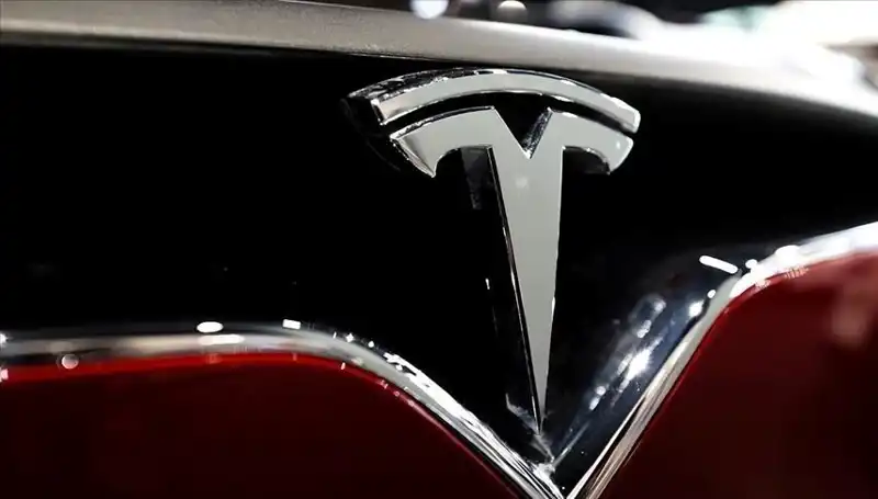 Tesla’nın Ucuz Model Tartışmaları ve FSD Beklentileri Karşı Karşıya