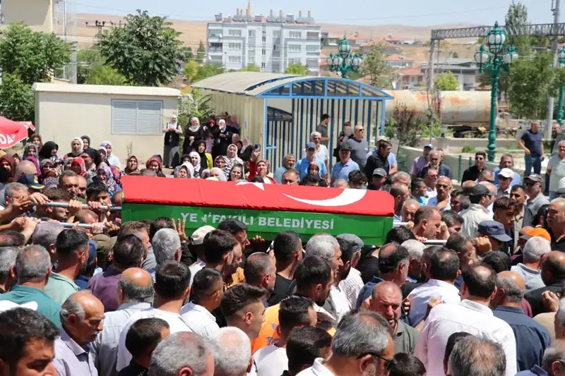 MHP'li Belediyenin Sevgili Başkanı, Son Yolculuğuna Uğurlandı