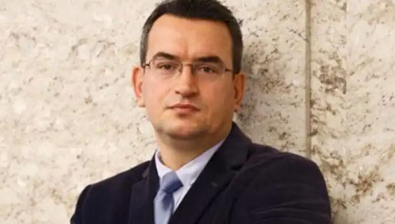 Metin Gürcan’ın Hayatı ve Siyasi Kariyeri: DEVA Partisi'nin Kurucu Üyesi